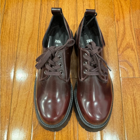 Zara Shoes - Cherry Brown Leather Oxfords